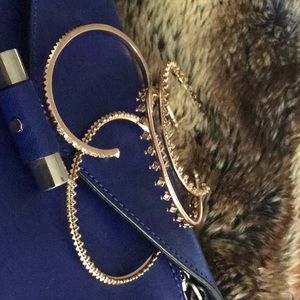 A set of 4 bangles KENDRA SCOTT